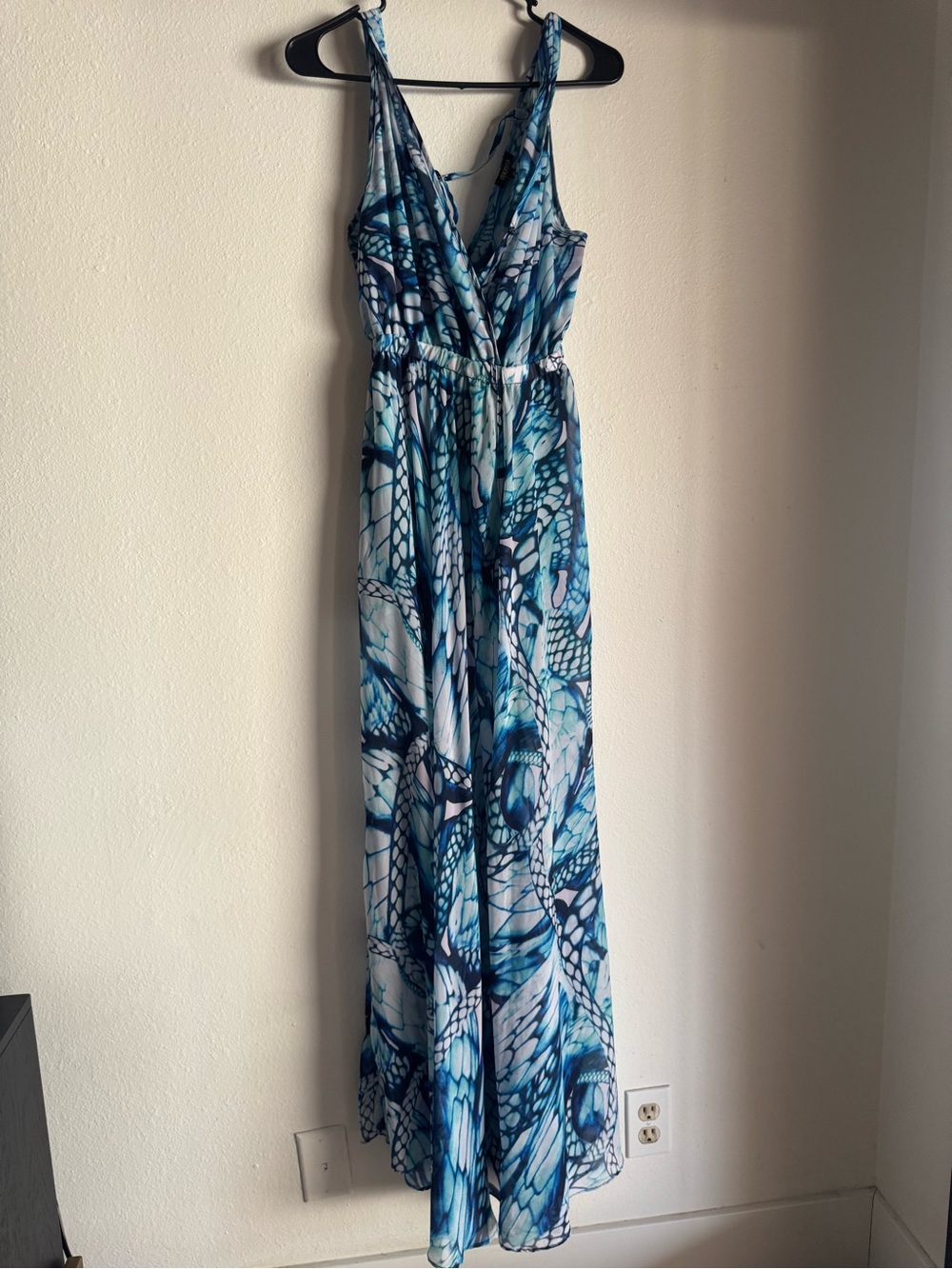 Blue Printed Sleeveless Maxi Dress with V-Neck